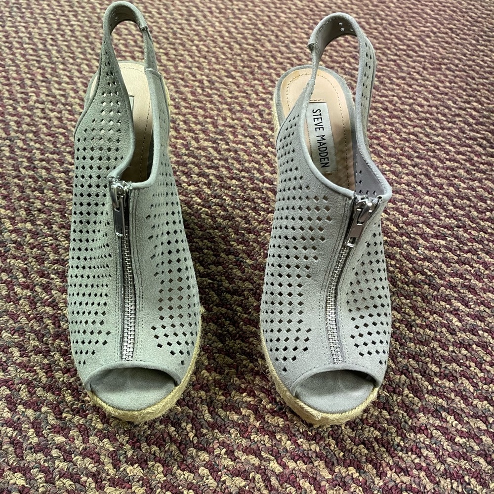 Steve Madden gray wedges size 8.5